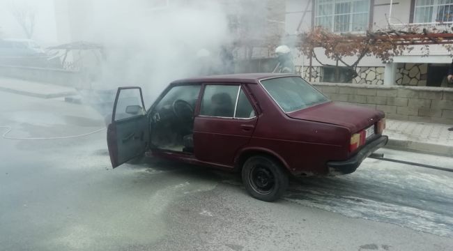 Karaman'da seyir halindeki otomobilde yangın çıktı 