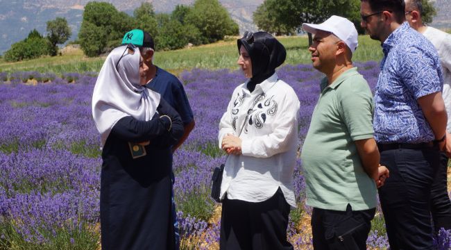 Emekli hemşire girişimciliğiyle kadınlara örnek oluyor 