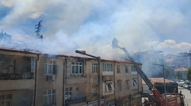 Karaman'da çatı yangını korkuttu